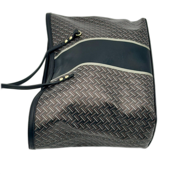 Sondra Roberts Squared Tote Bag – Black & Grey Pattern - Picture 10 of 12